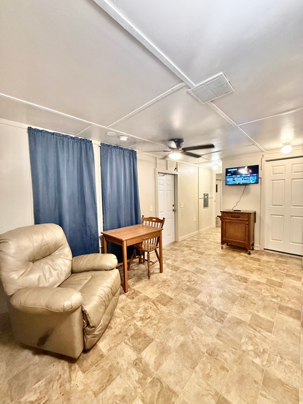 Photo - 3801 Pheasant St