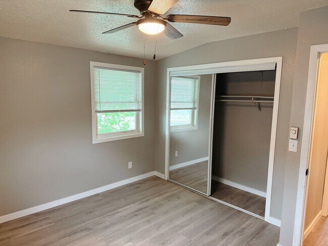Photo - 525 St Andrew St Unit 527
