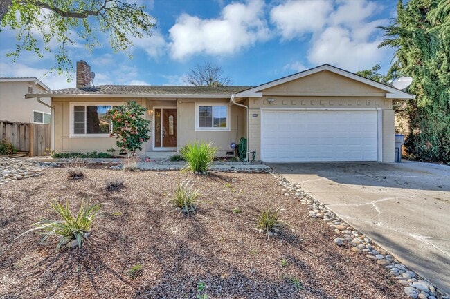 Building Photo - Wow! What a Great Home! Coming Soon!