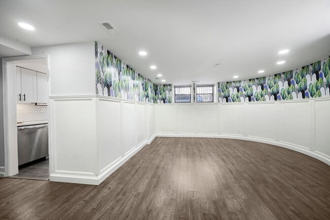 Photo - Dual-Entry Designer 2BR | In-Unit W/D | Pet Friendly & Parkside! Available now! Unit B4