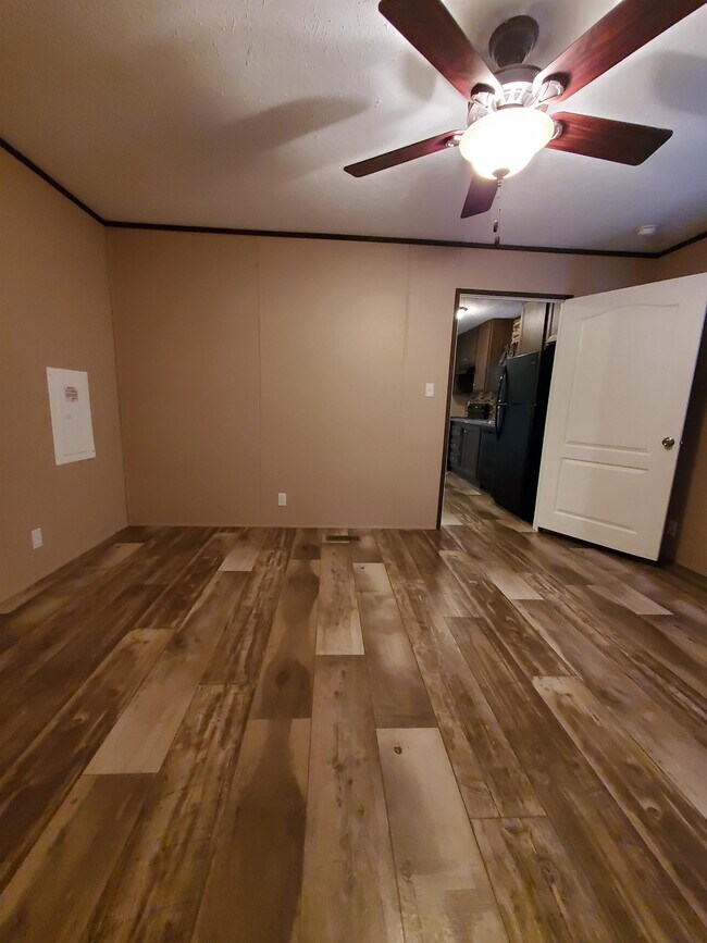 Photo - 351 Golden Dale Dr