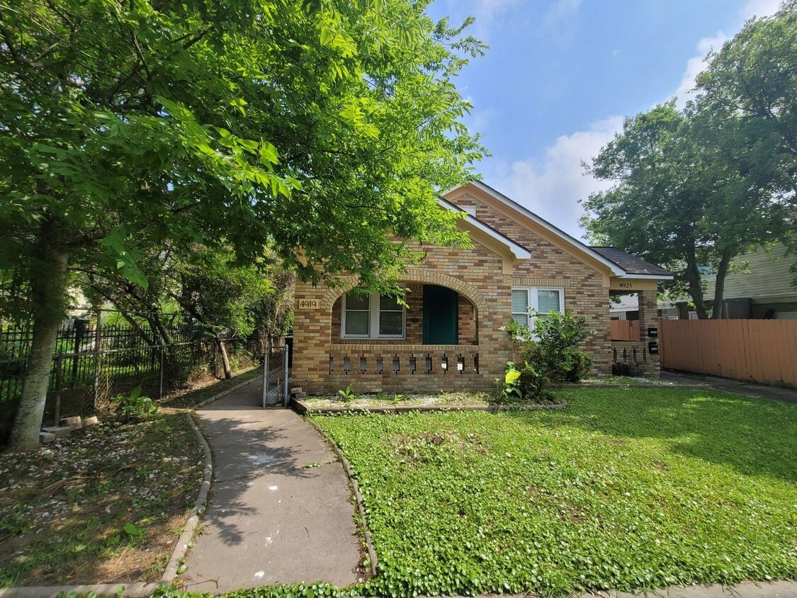 Photo - 4919 Avenue O (Galveston, TX)