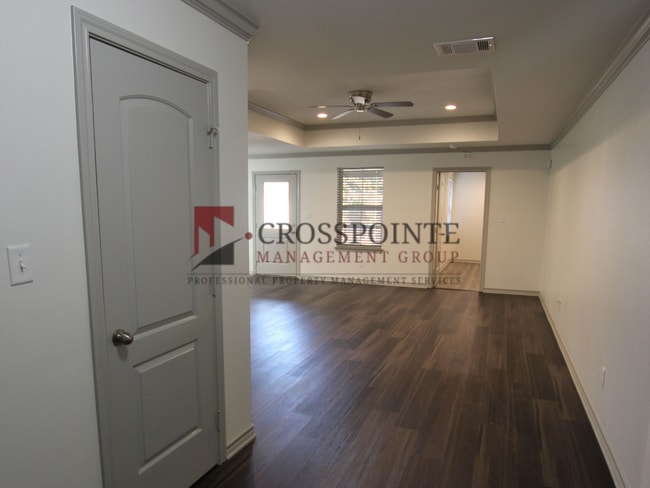 Photo - Beautiful 3 Bedroom 2 Bathroom Townhouse in South Tyler! 1/2 OFF FIRST FULL MONTH Unidad 6311