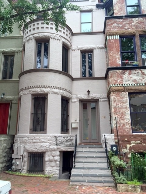 Photo - 1721 Riggs Pl NW