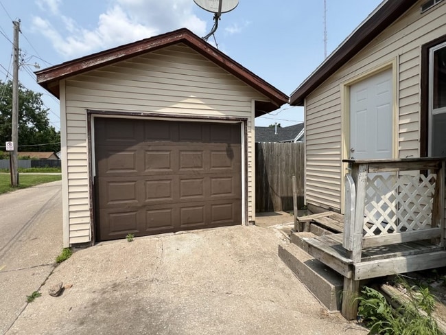 Photo - 1502 Mt Pleasant St