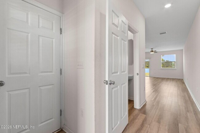 Photo - 7810 Merchants Way