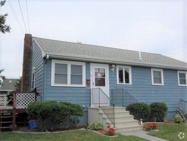 Building Photo - 9 Central Pl Rental