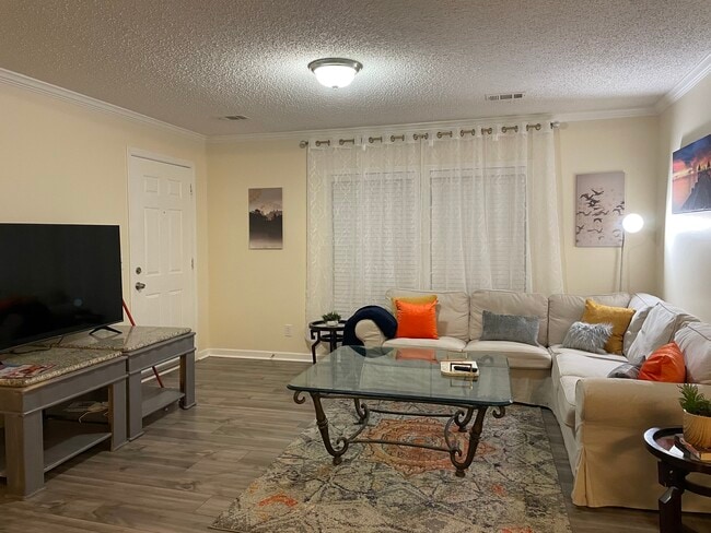 Photo - 4416 Dreux Ave