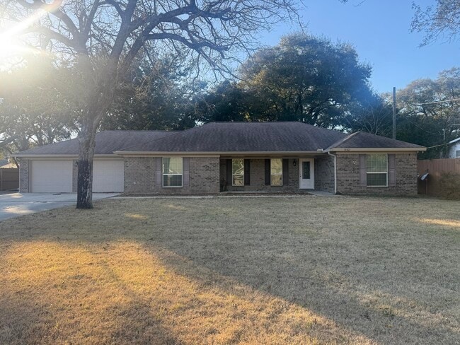 Photo - 1482 Cat-Mar Rd