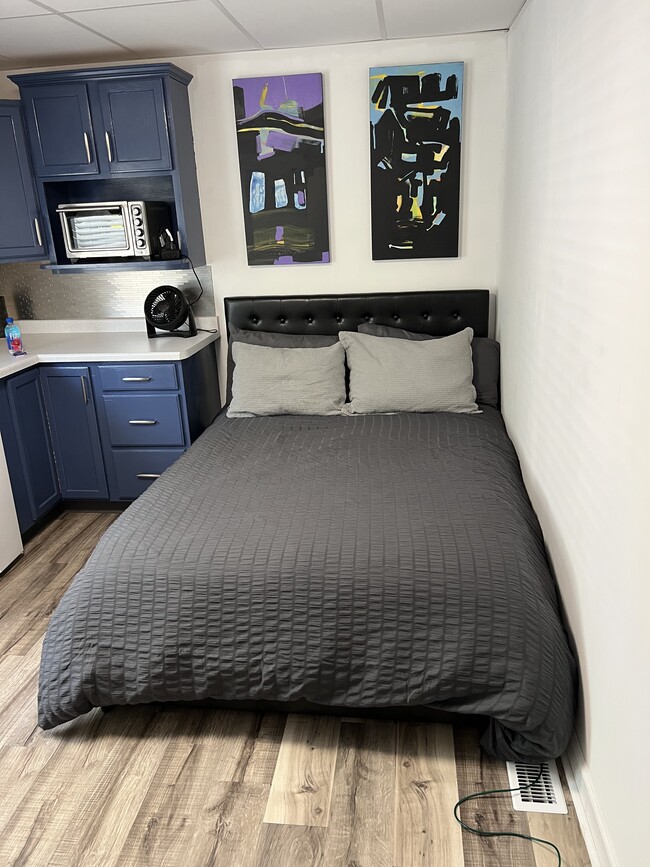 Photo - 2388 West Lawn Ave Unit 3