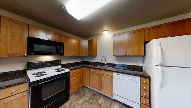 Photo - 15915 52nd St E Unidad 15915 52nd St E Apt B