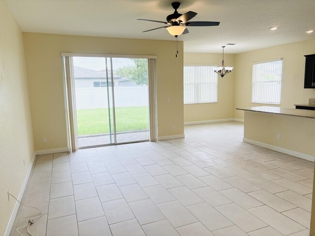 Photo - 12512 NW Stanis Ln
