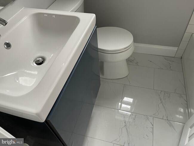 Photo - 1940 Savannah Pl SE