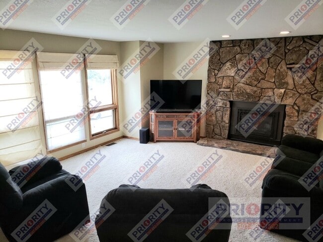 Photo - 3 bedroom, 2.5 bath Single-Family Home