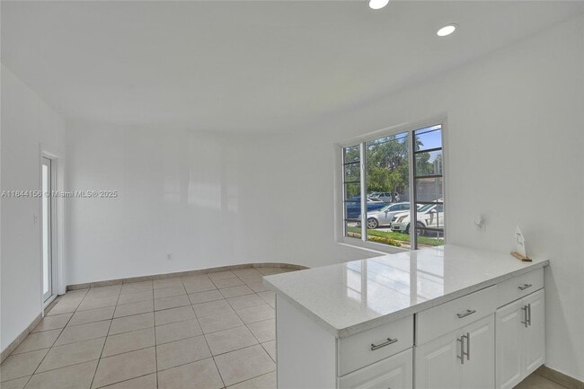 Photo - 2160 Bay Dr Unit 1-1