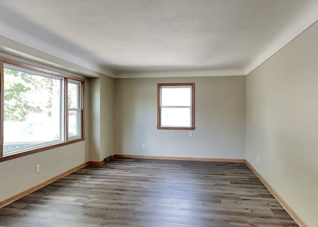 Photo - 452 N Alexander St