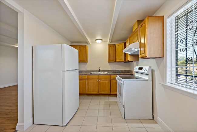 Building Photo - 328 S 4th St Unit 328