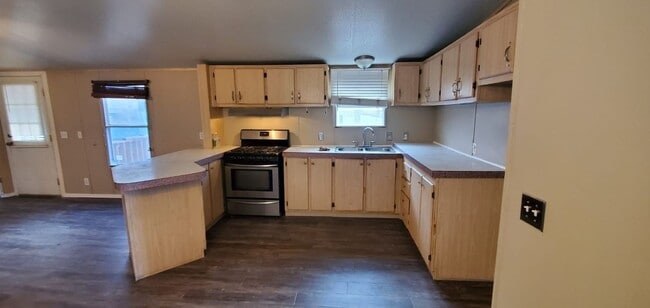 Photo - Charming 3 bedroom 2 bath Mobile home in Sunland Park NM!!