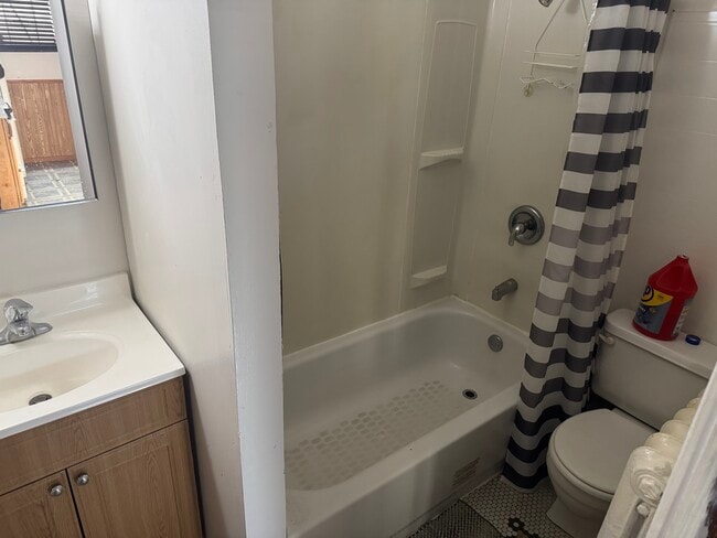 Photo - Midtown Mall Unit 16