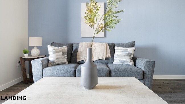 Building Photo - 210 Nottingham Ln