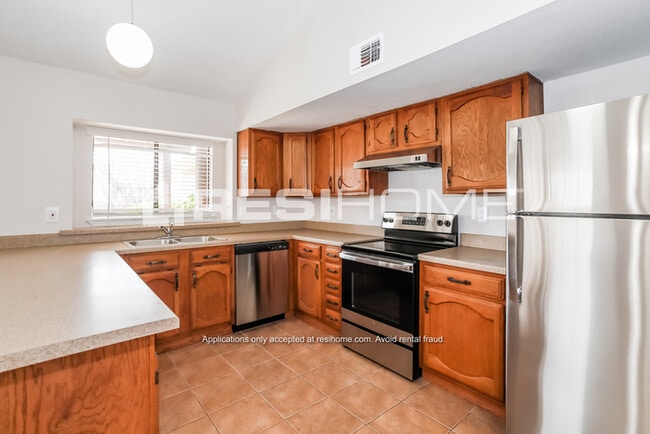Photo - 4525 Larner St