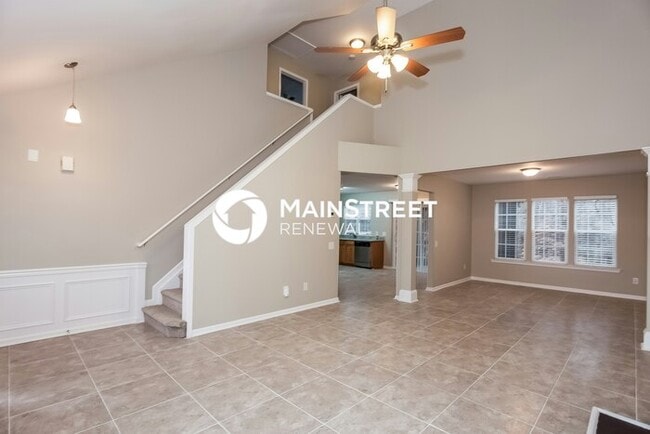 Photo - 3 Bedroom Pet-Friendly Home in Charlotte, NC with Main Street Renewal