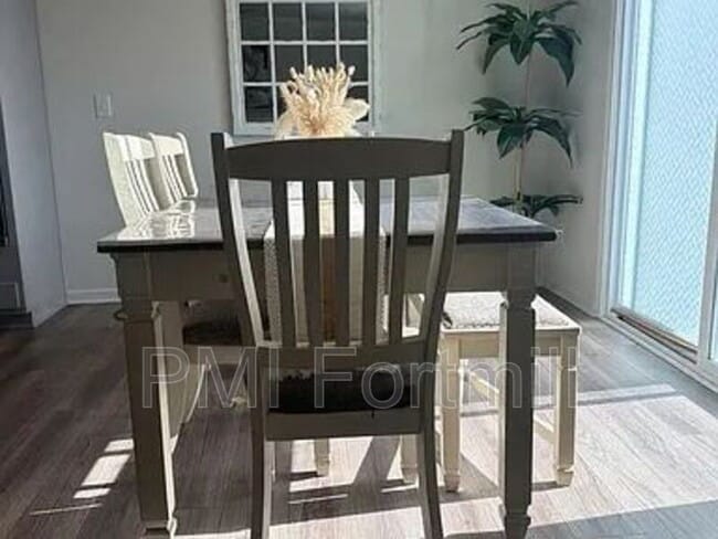 Photo - 1714 Woodend Dr