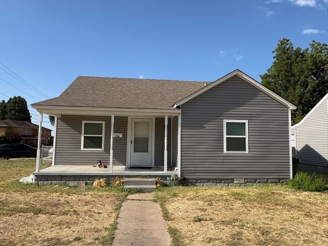 Building Photo - 728 W Kansas Ave