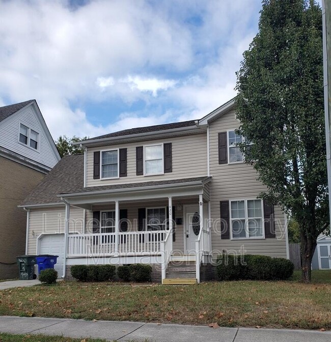 Photo - 420 W 30th St House