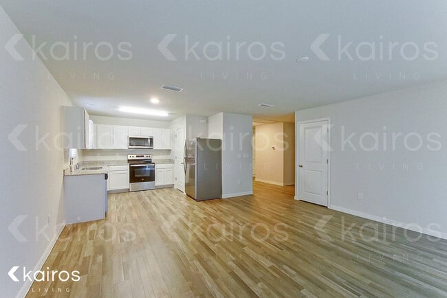 Photo - 1247 Huntington St