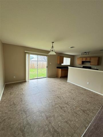 2009 Kings Forest Dr