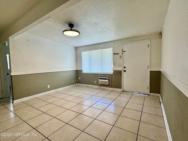 1851 Doyon Ct