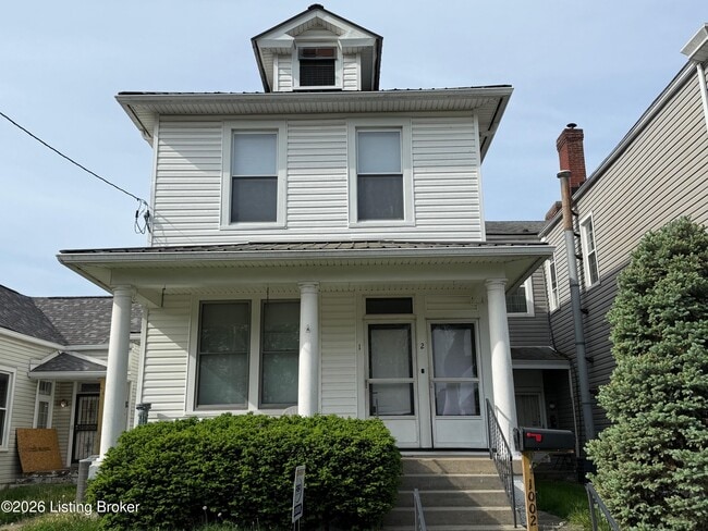 Photo - 1002 Charles St