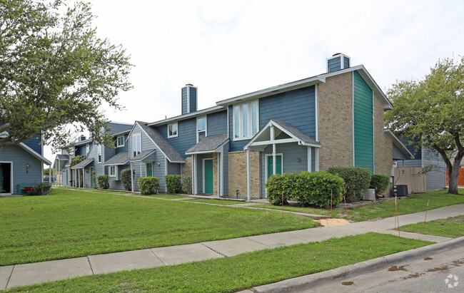 Building Photo - Parkside Townhomes