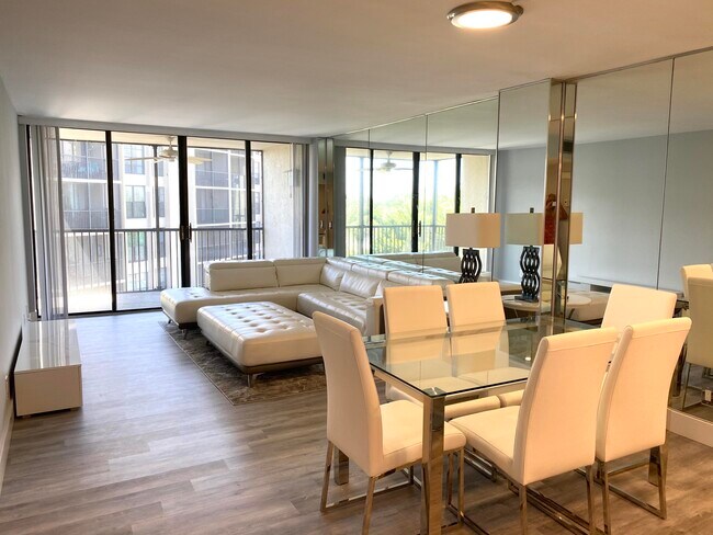 20 Royal Palm Way Unit 401