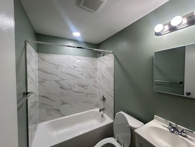 Photo - 2 Bedroom Townhome County Halethorpe