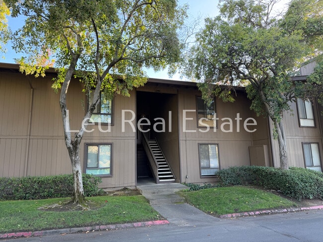 Building Photo - 1027 Fulton Ave Unit 151