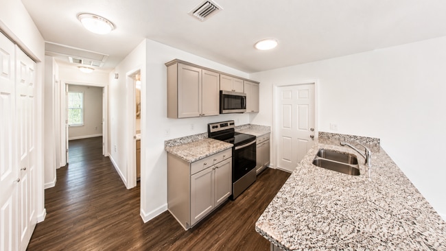 Photo - Charming 3 Bedroom, 2 Bathroom Home for Rent in Summerfield, FL