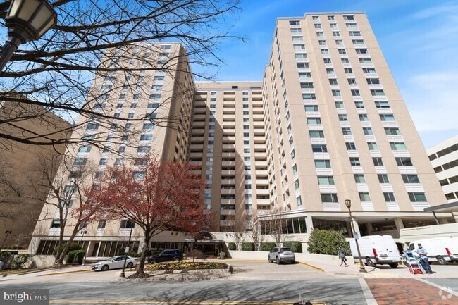 Building Photo - 4601 N Park Ave Unit 315 Rental