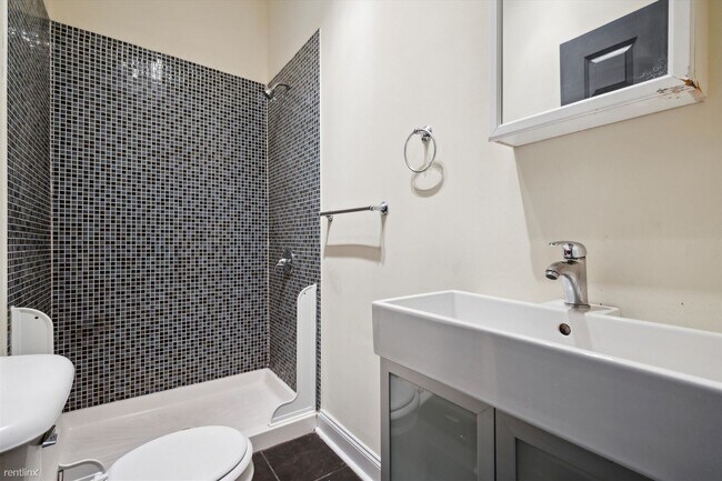 Photo - 3 br, 2 bath Triplex - 1619 DIAMOND ST Uni... Unit 101