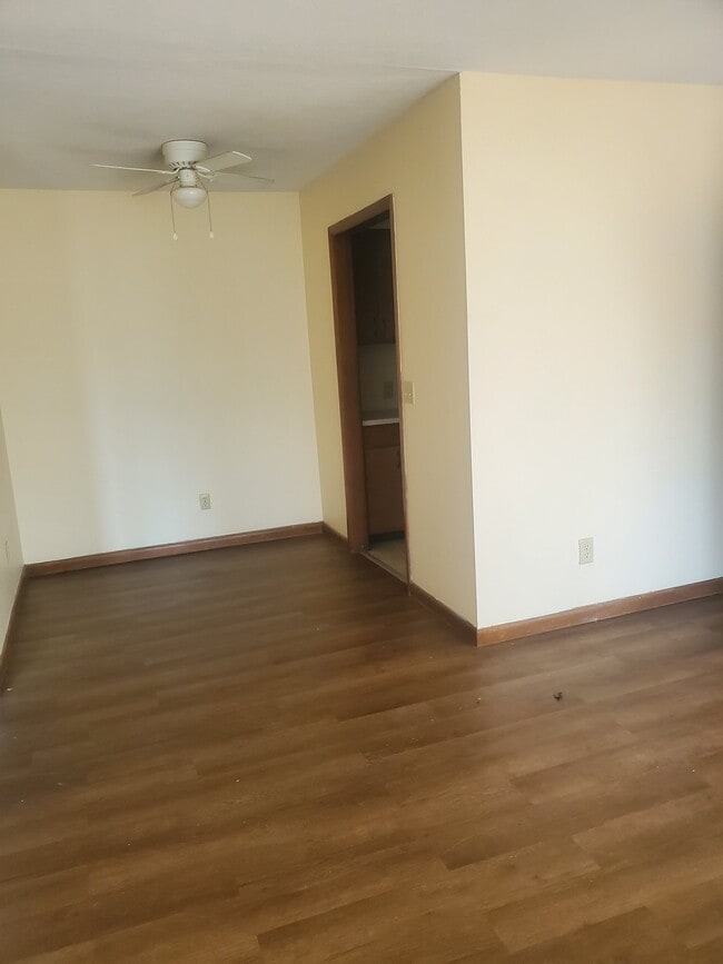 1234 E Elm St Unit 303