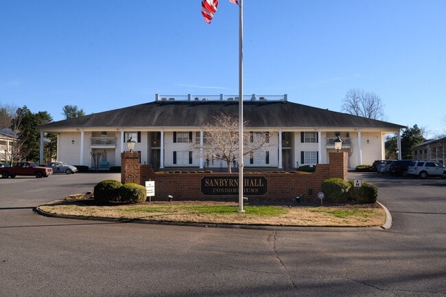 Building Photo - Sanbyrn Hall 3-Bedroom Gem – Full Amenitie... Rental
