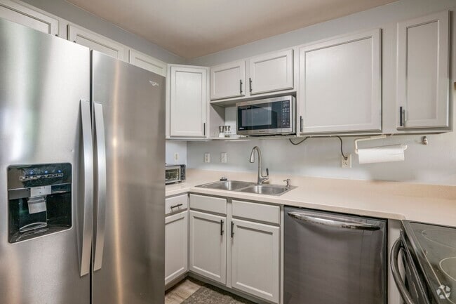 Building Photo - Villas at Kenolio Furnished Two Bedroom Tw... Rental