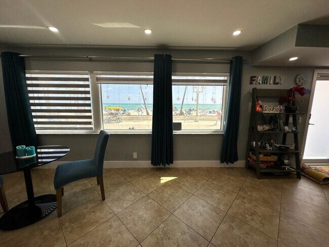 Photo - 2205 N Surf Rd