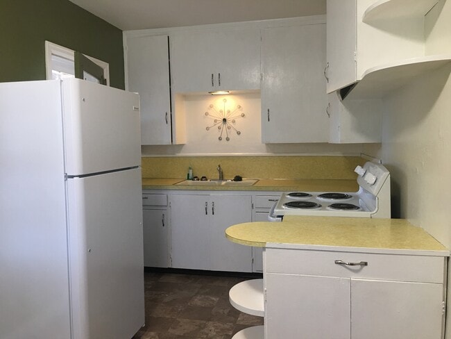 Photo - 2155-2155 Belmont Ave Unidad 2115