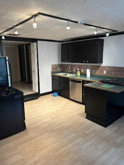 Building Photo - 4 1st Ave Unit 1