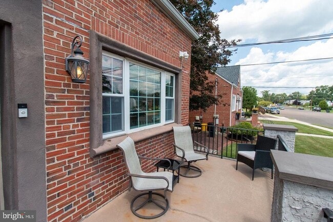 Photo - 115 Samdin Blvd