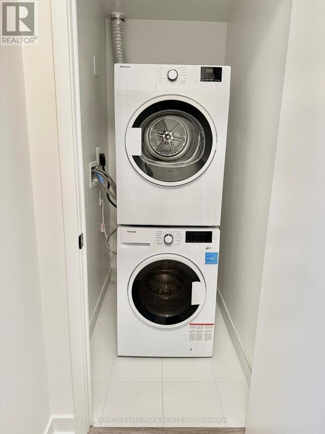 Photo - 108 Peter St