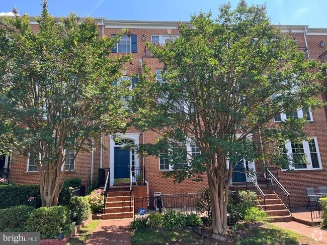 Building Photo - 787 Vestal St Rental