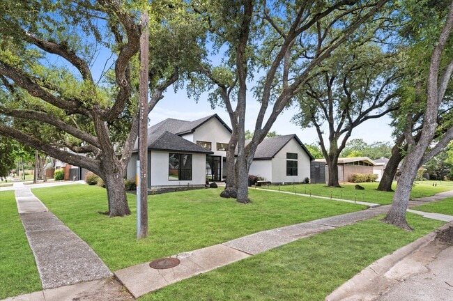 Photo - 10826 Moonlight Dr